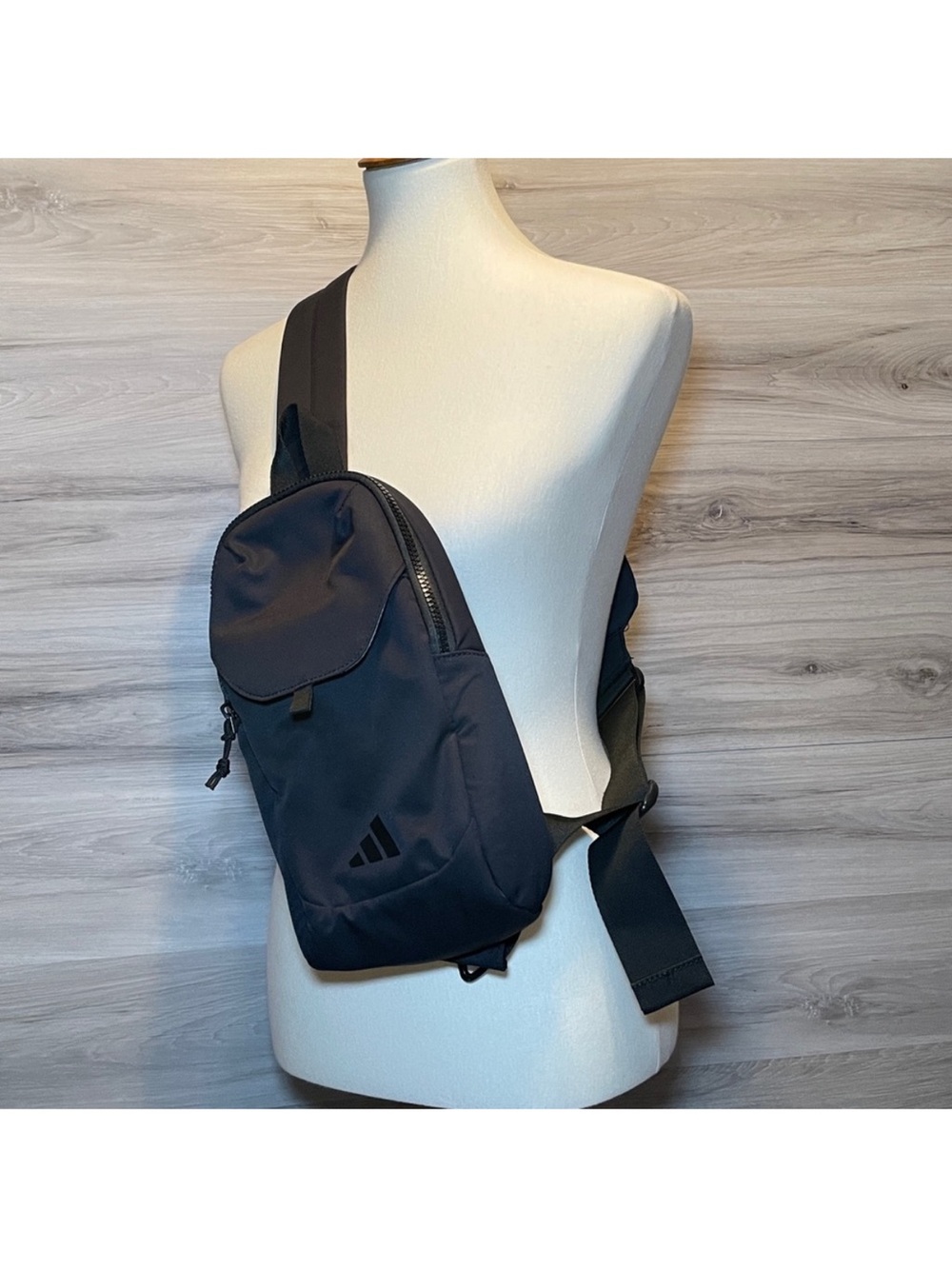 NWOT- Adidas Essentials Sling, Black